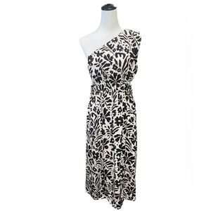 Faithfull The Brand Lucila Midi Dress in Black & White Graphic Floral Dress (4)